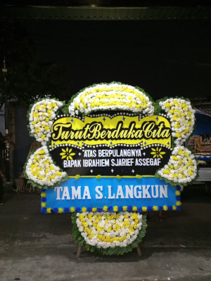Papan Bunga Duka di Ketang Baru